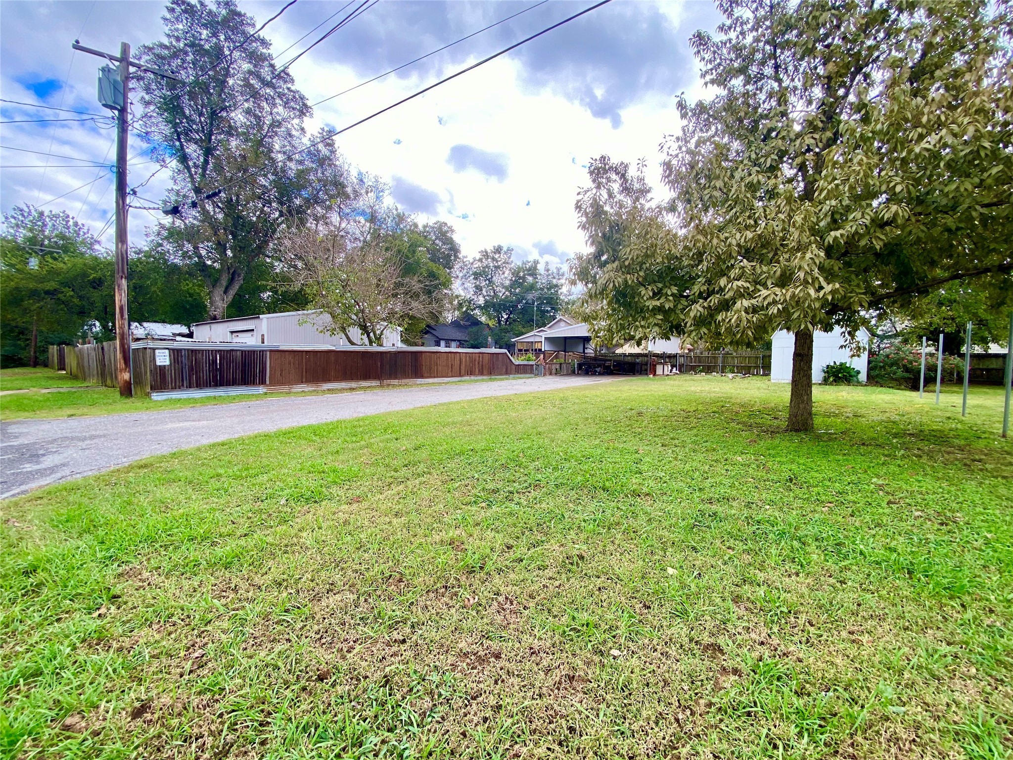 407 E Main Street Whitesboro TX 76273