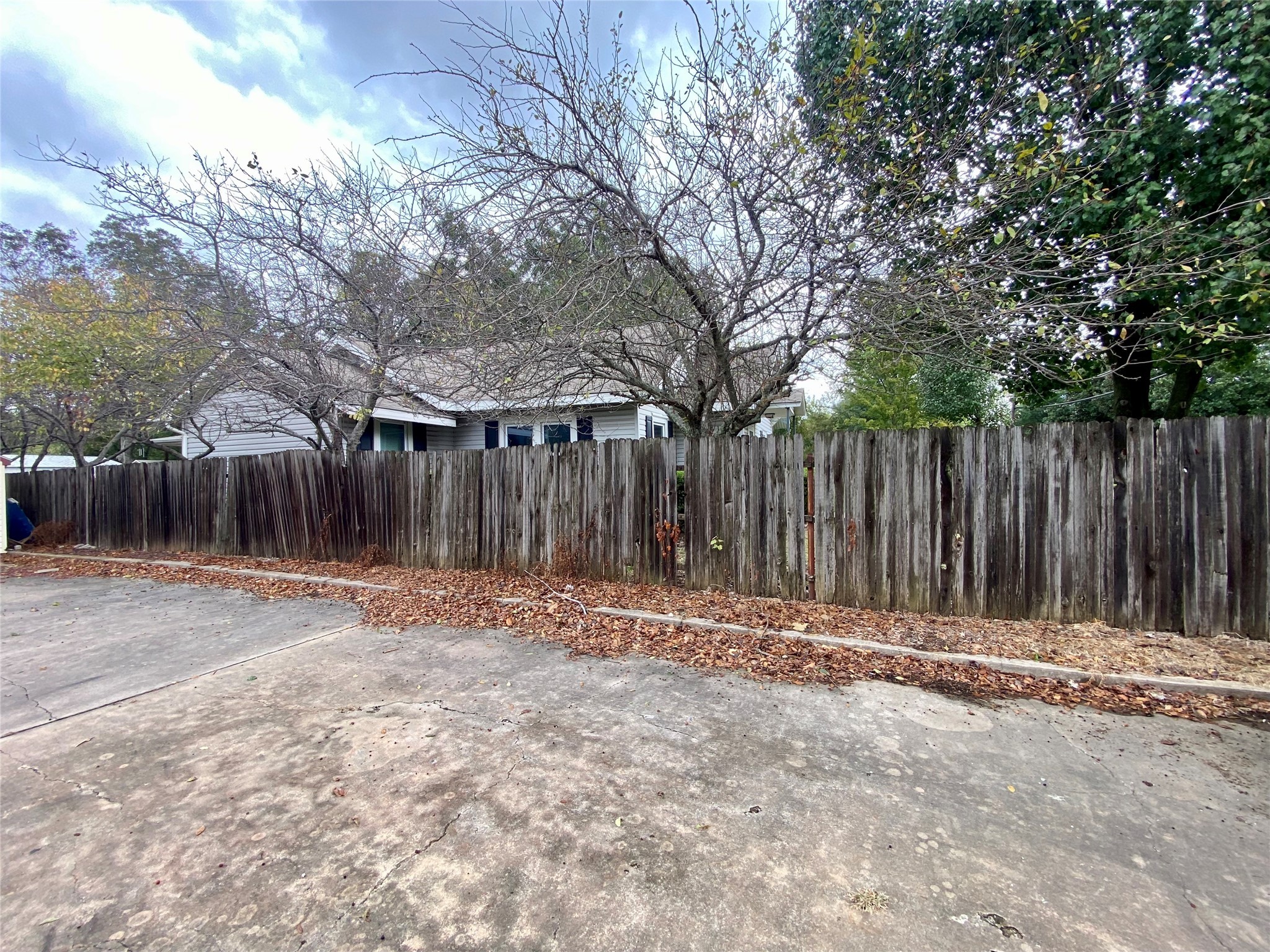 407 E Main Street Whitesboro TX 76273