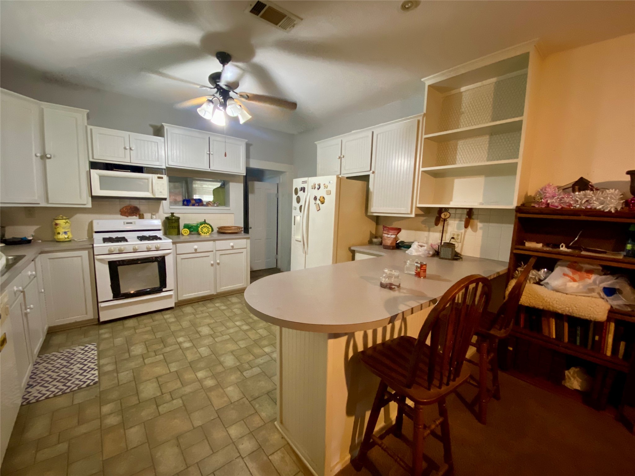 407 E Main Street Whitesboro TX 76273