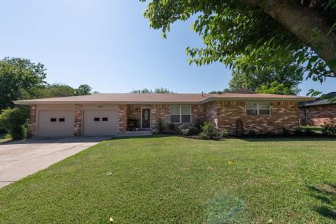 505 Gallia Street Bowie TX 76230