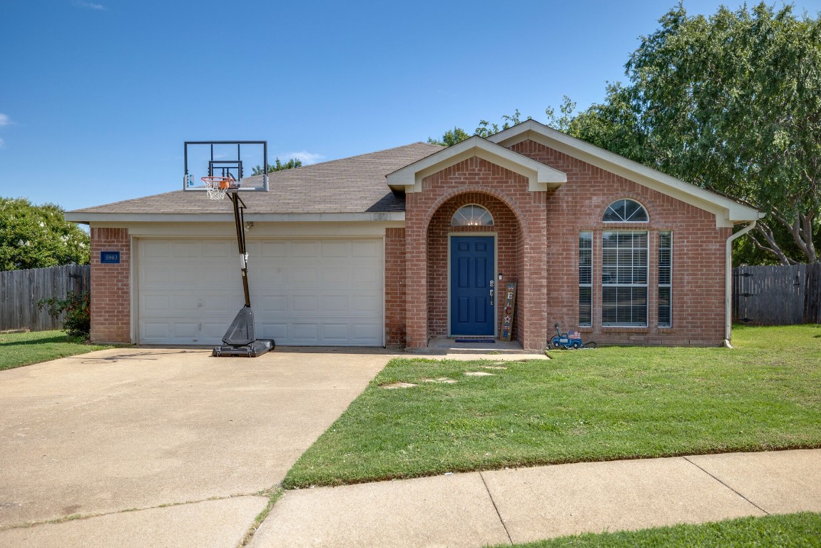 5903 Aloe Court Arlington TX 76017
