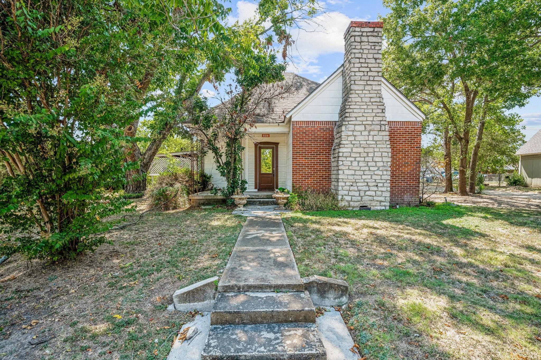 534 N Race Street Stephenville TX 76401