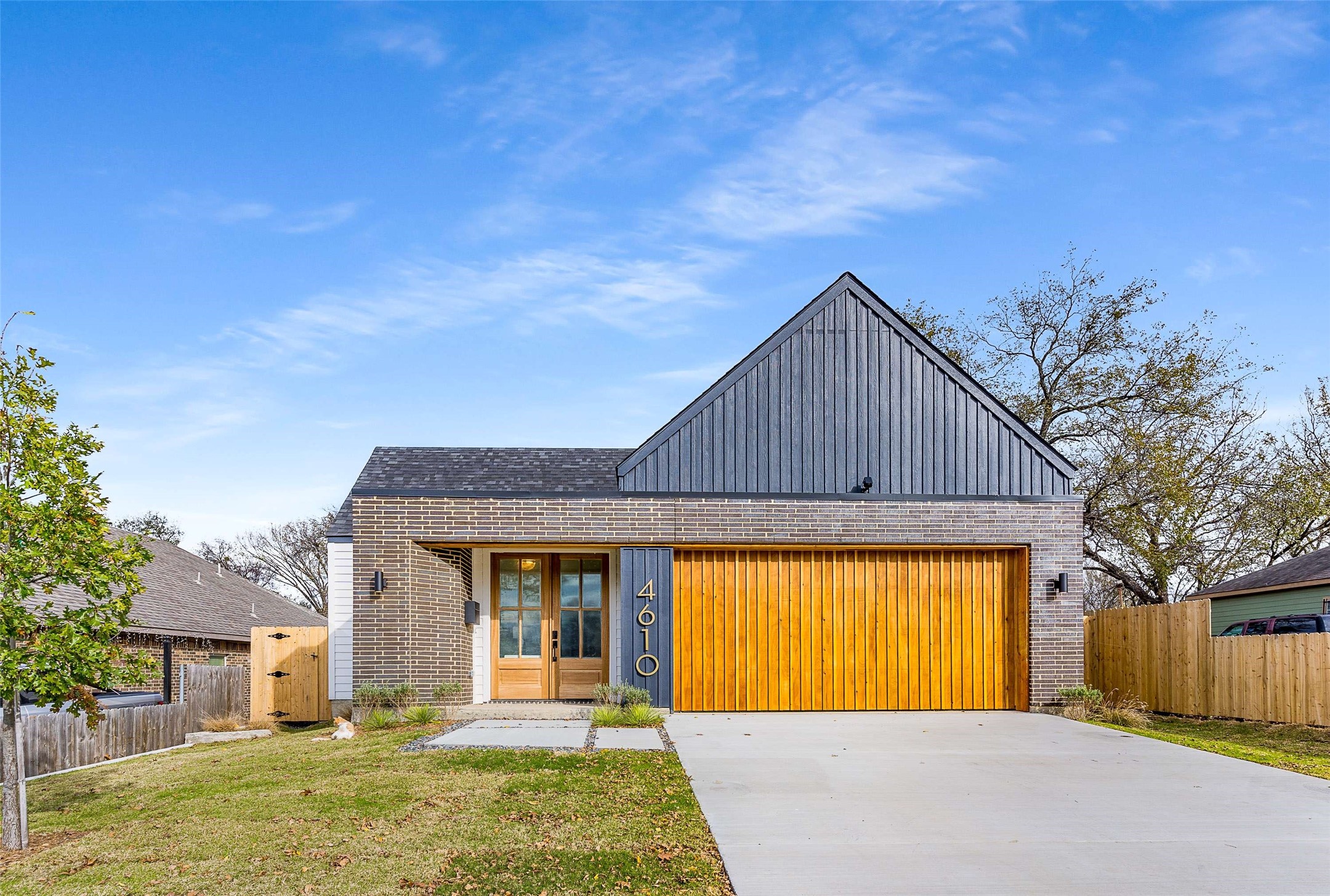 4610 Gracey Street Dallas TX 75216