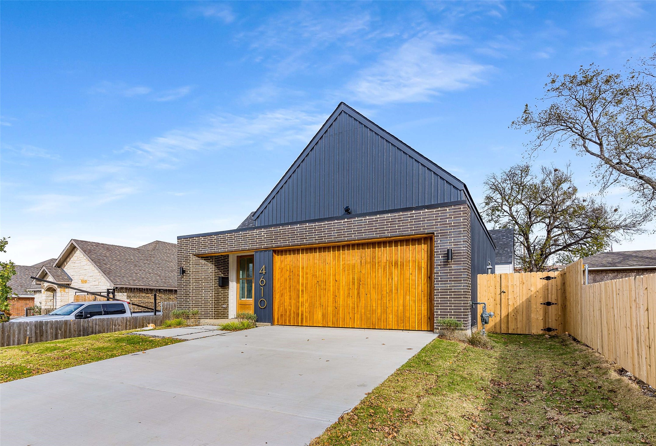 4610 Gracey Street Dallas TX 75216