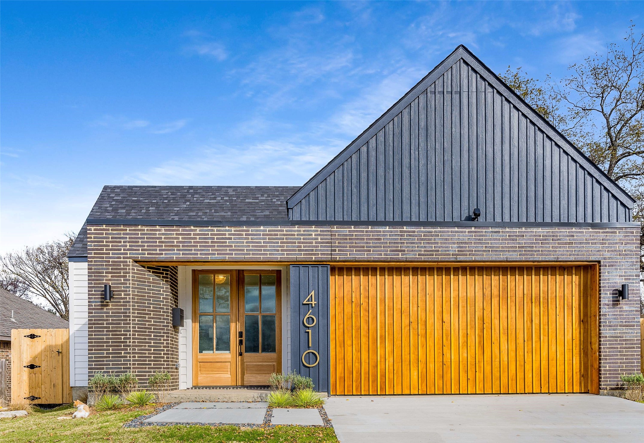 4610 Gracey Street Dallas TX 75216