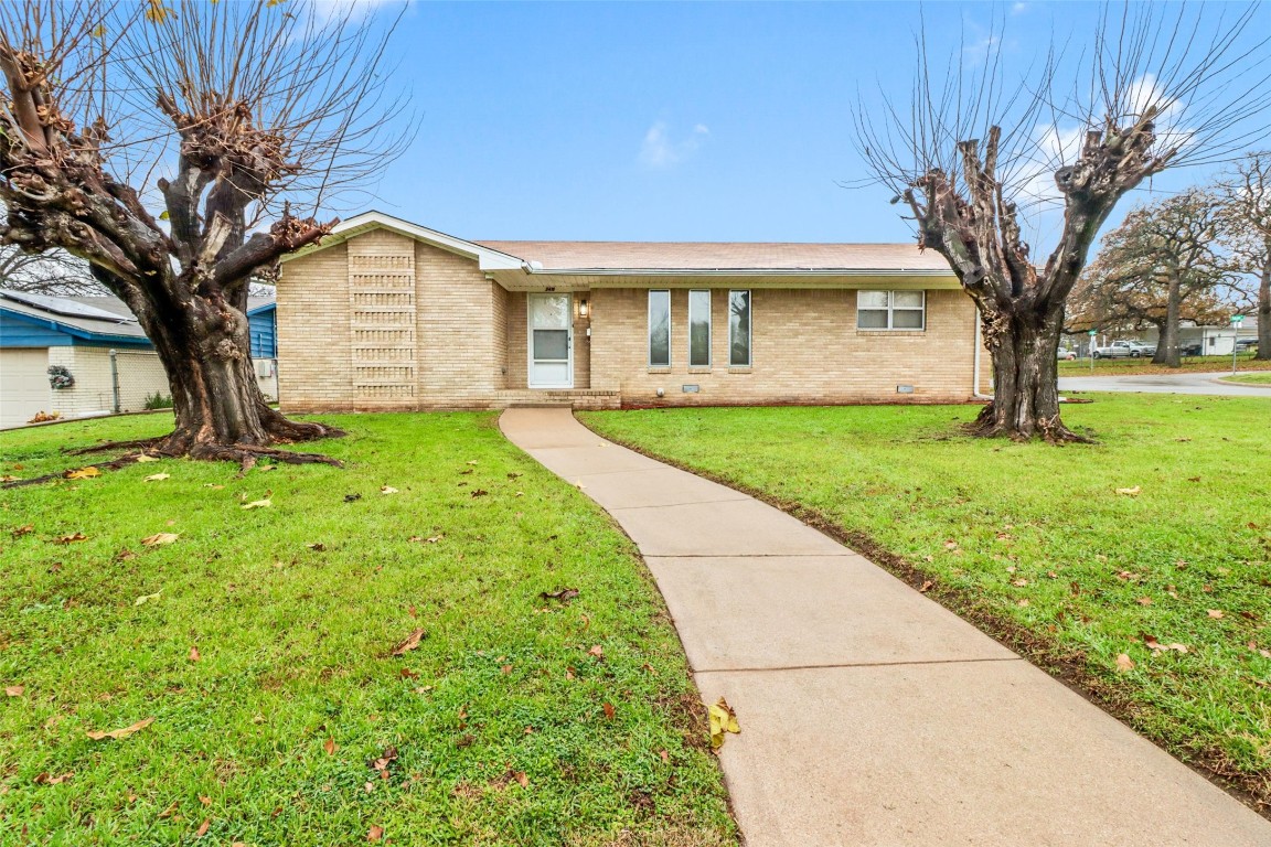 3416 Falcon Drive Forest Hill TX 76119