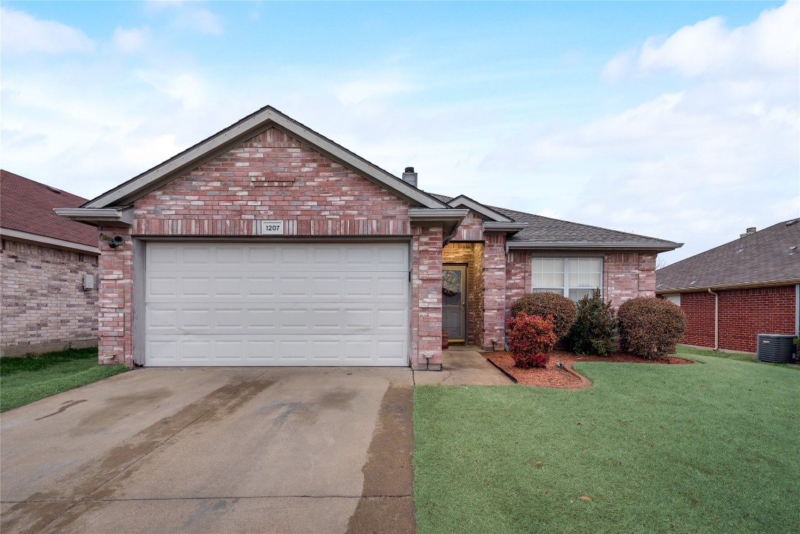 1207 Carberry Street Cedar Hill TX 75104