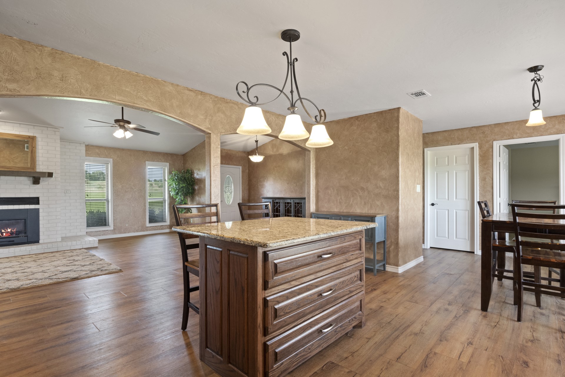 537 SW 12th Avenue Mt Pleasant TX 75455