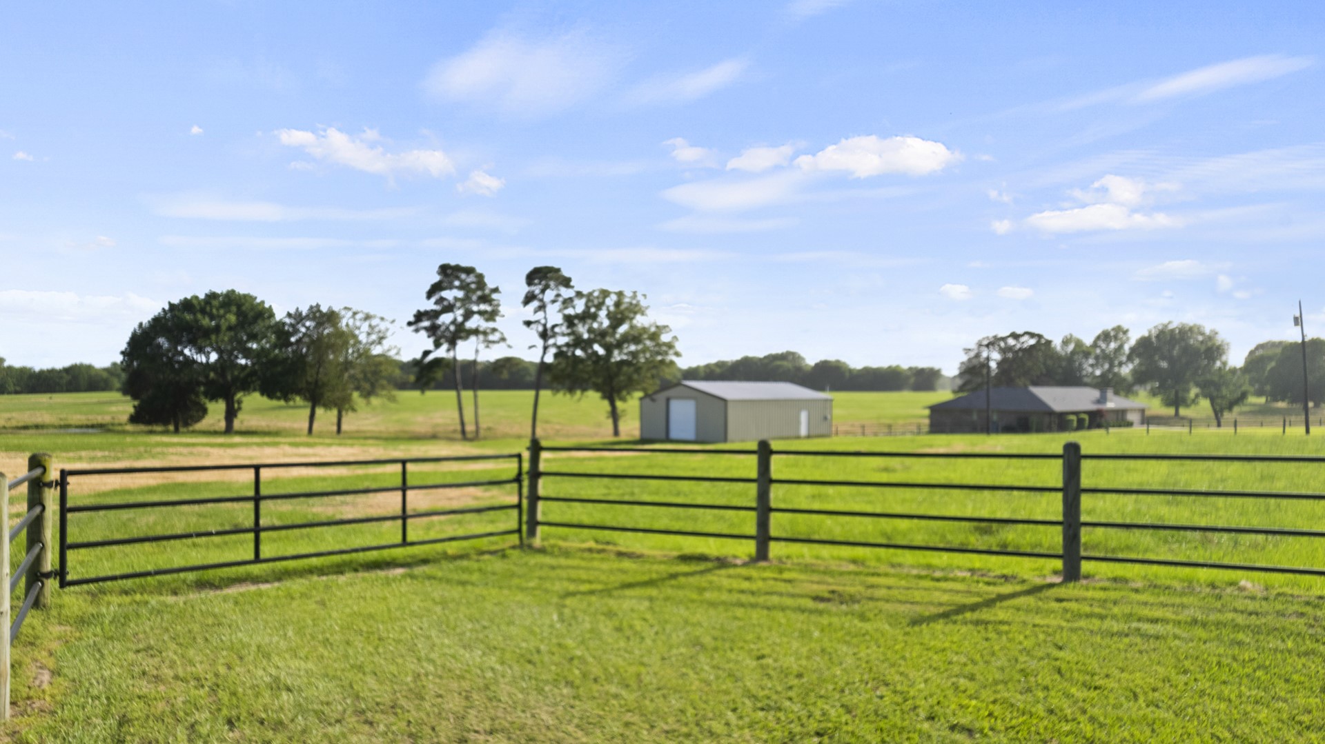 537 SW 12th Avenue Mt Pleasant TX 75455