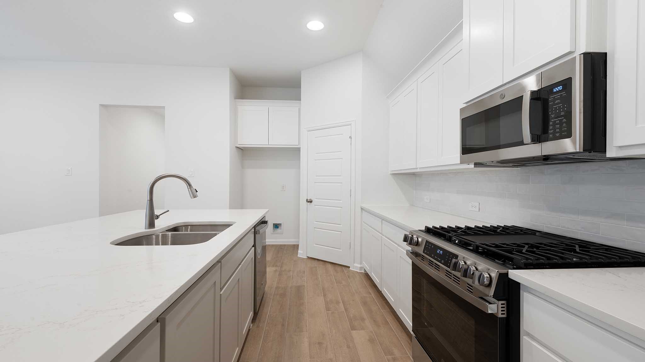 2813 Fargo Mews Fate TX 75087