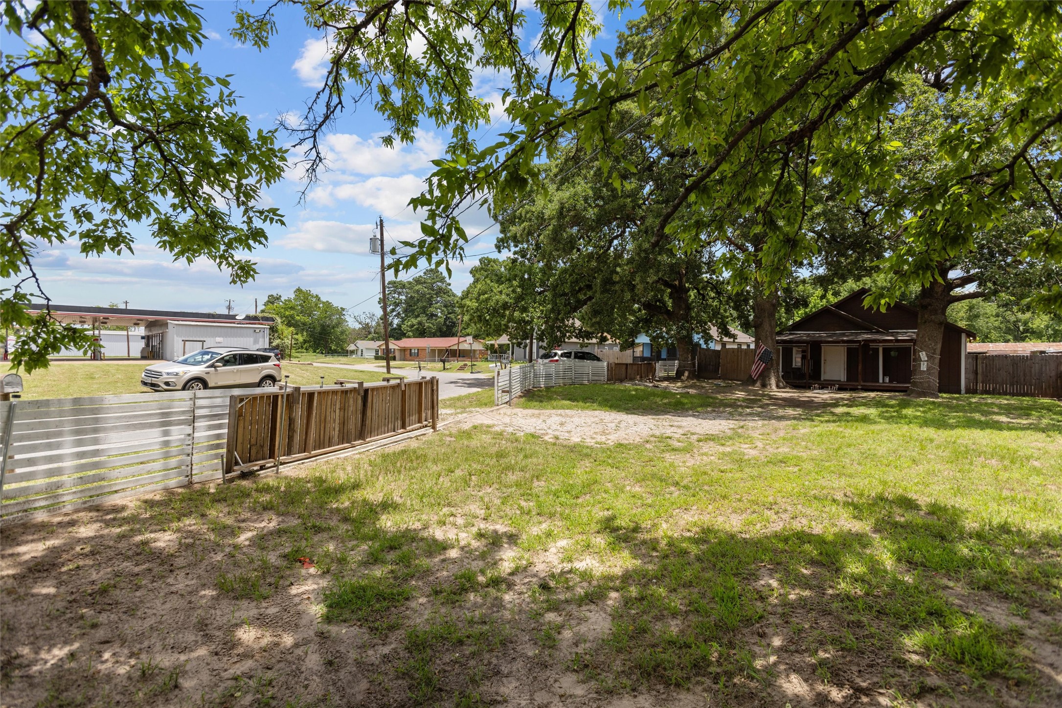 606 N Needmore Street Athens TX 75751