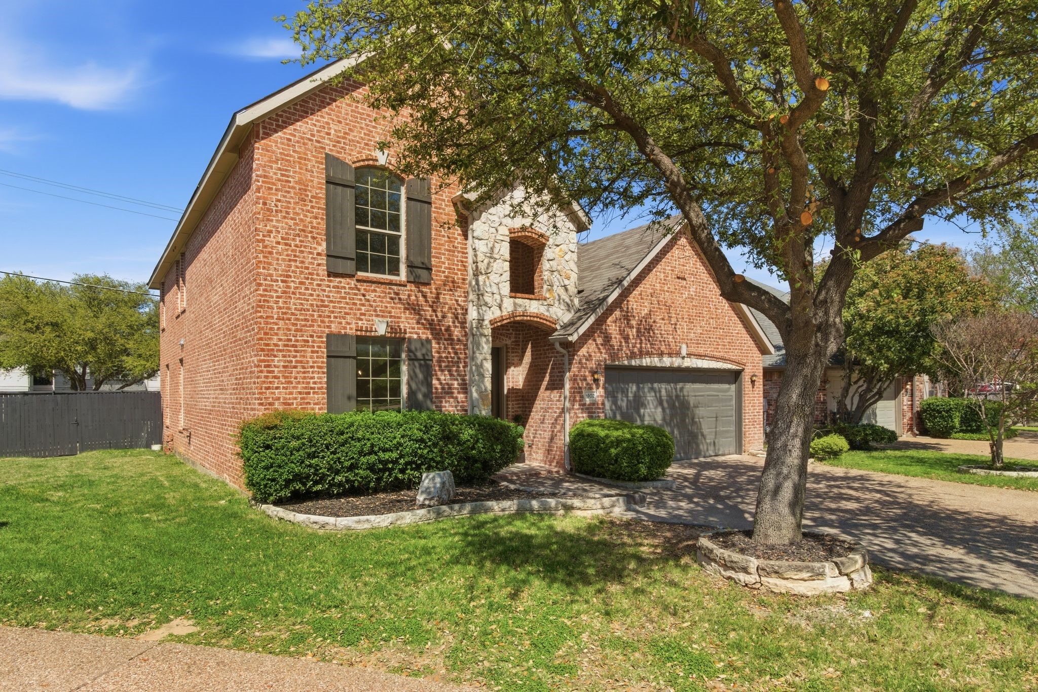 1902 Bentwood Court Grapevine TX 76051