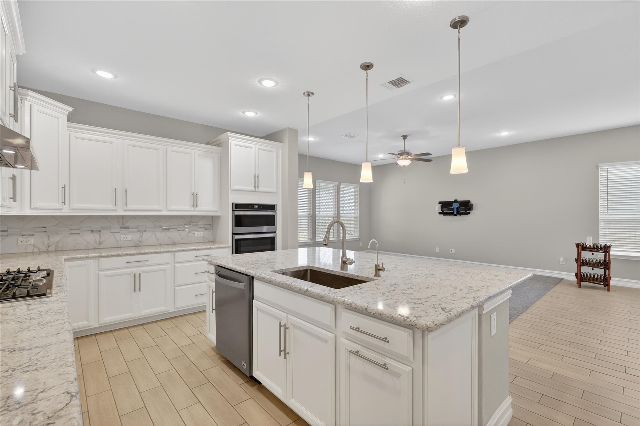 940 Crest Breeze Drive Fort Worth TX 76052