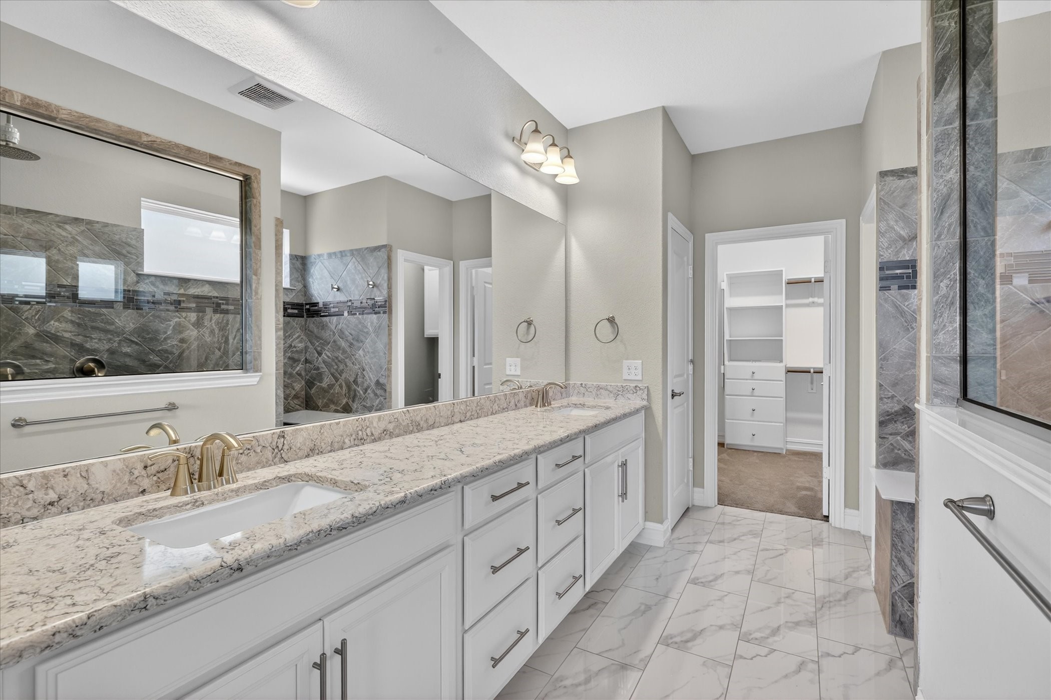 940 Crest Breeze Drive Fort Worth TX 76052