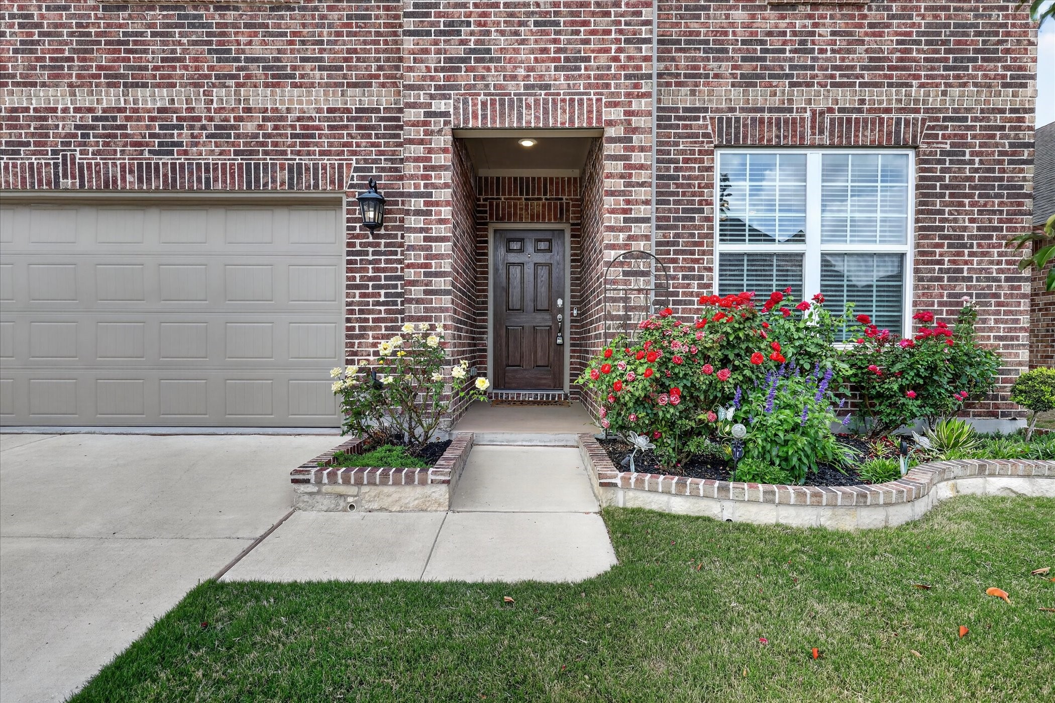 940 Crest Breeze Drive Fort Worth TX 76052