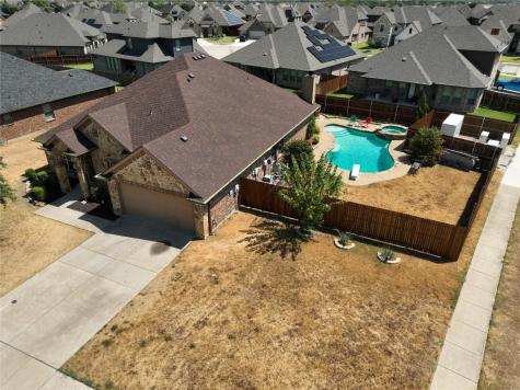 100 Honeysuckle Lane Waxahachie TX 75165