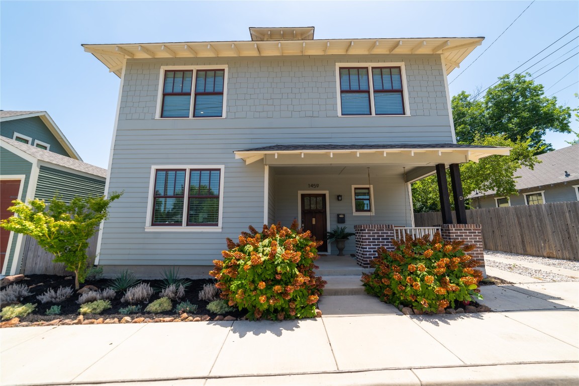 1459 W Myrtle Street Fort Worth TX 76104