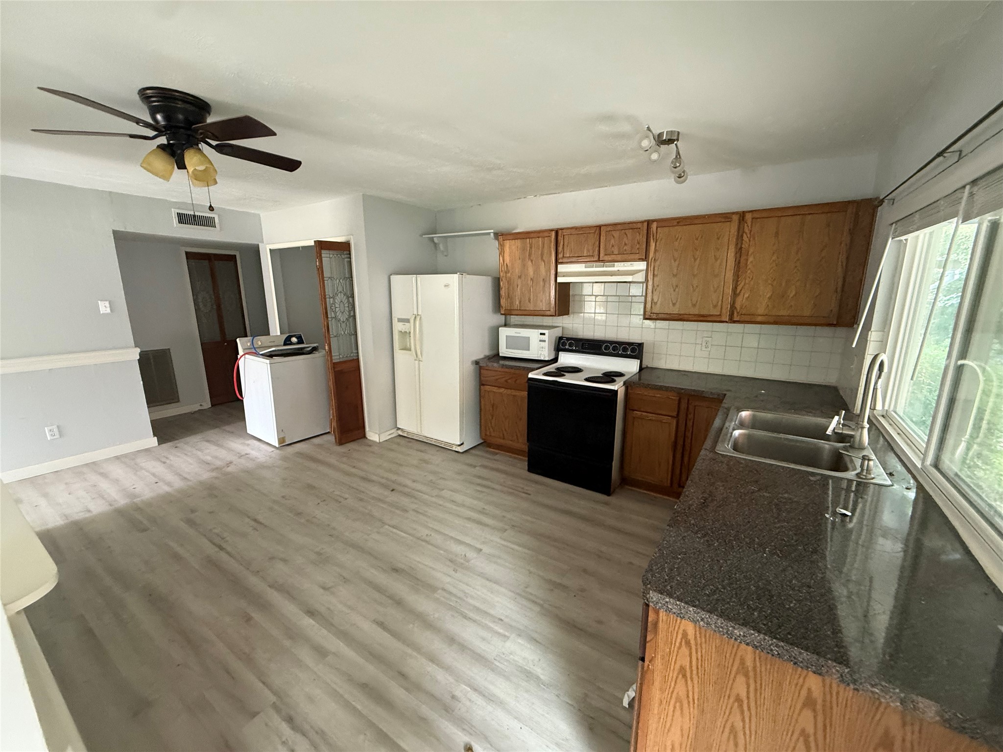 3138 Abbey Road Carrollton TX 75007