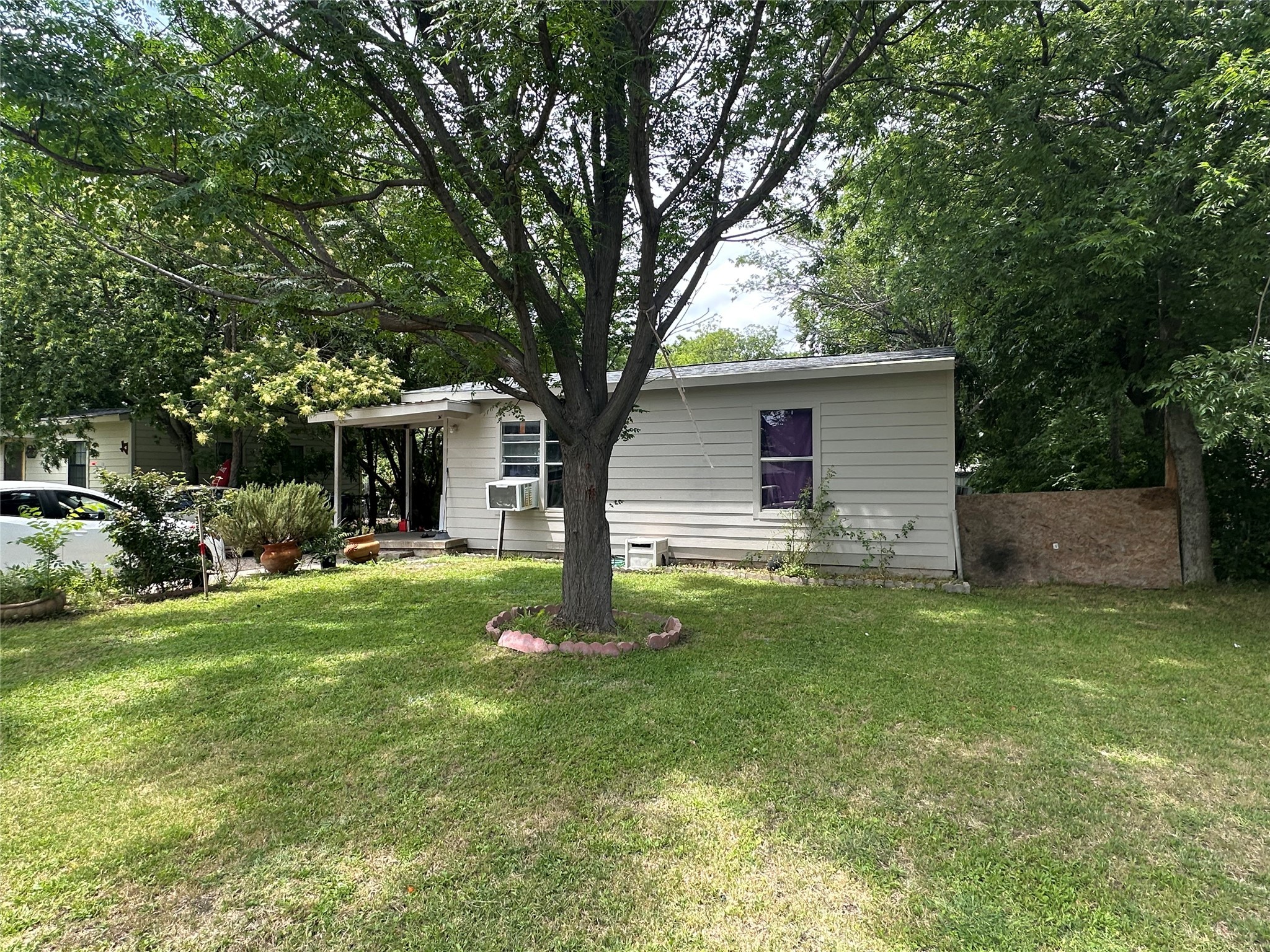 133 E Wanda Drive Garland TX 75040