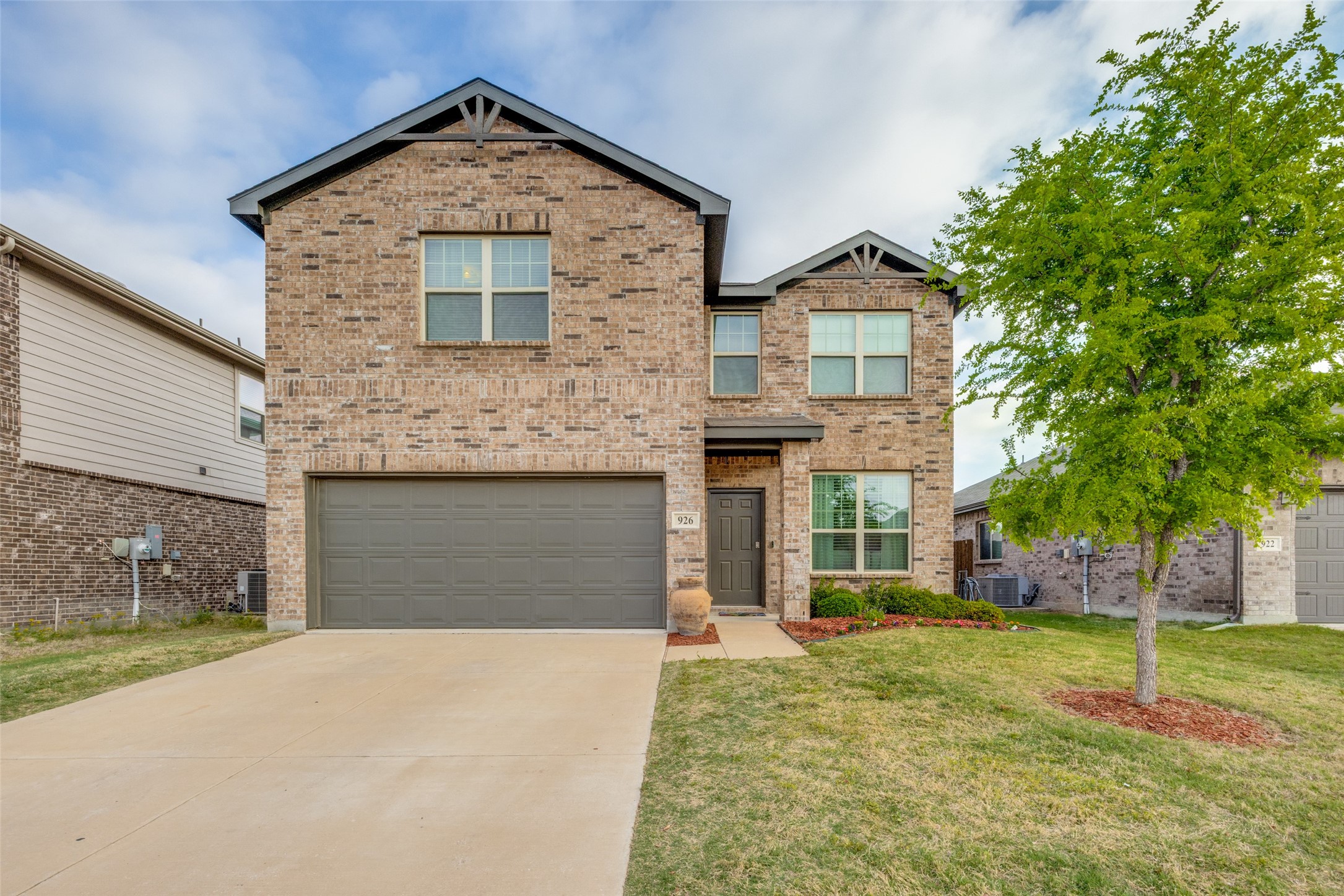 926 Hurstwood Drive Van Alstyne TX 75495