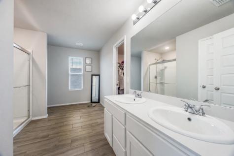 926 Hurstwood Drive Van Alstyne TX 75495