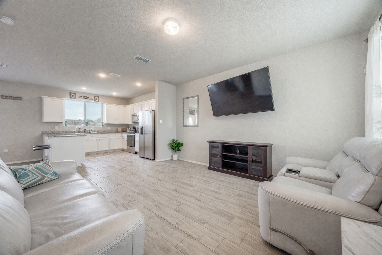 926 Hurstwood Drive Van Alstyne TX 75495