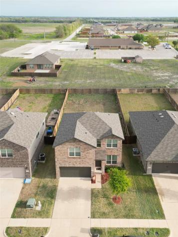 926 Hurstwood Drive Van Alstyne TX 75495