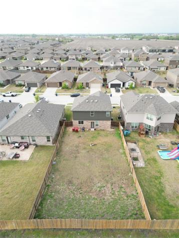 926 Hurstwood Drive Van Alstyne TX 75495