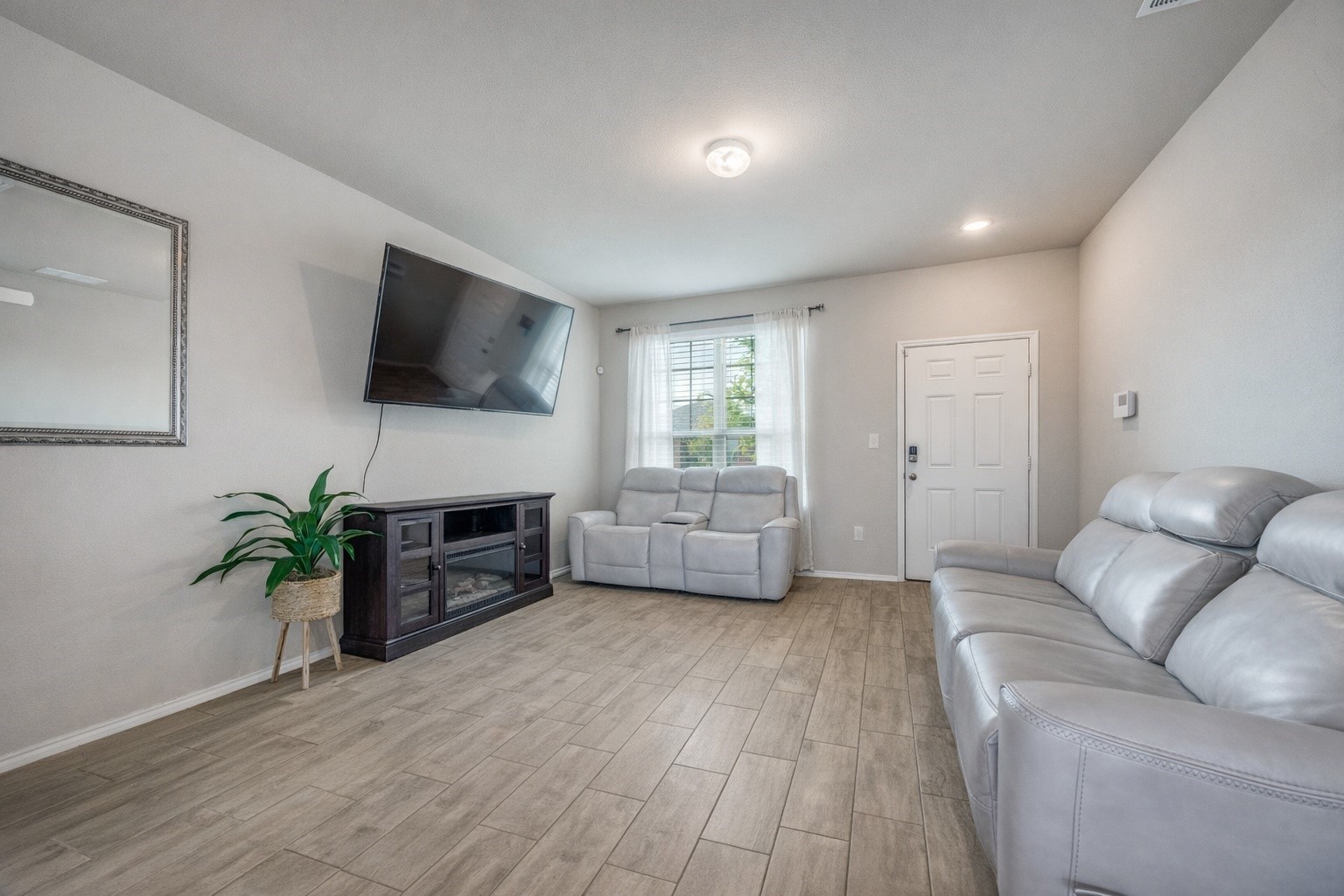 926 Hurstwood Drive Van Alstyne TX 75495