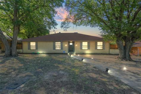 220 Sherwood Lane Desoto TX 75115