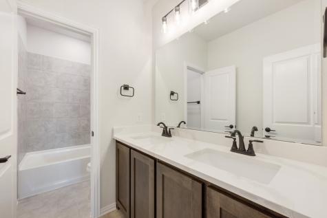 156 Rosewood Drive Glenn Heights TX 75154