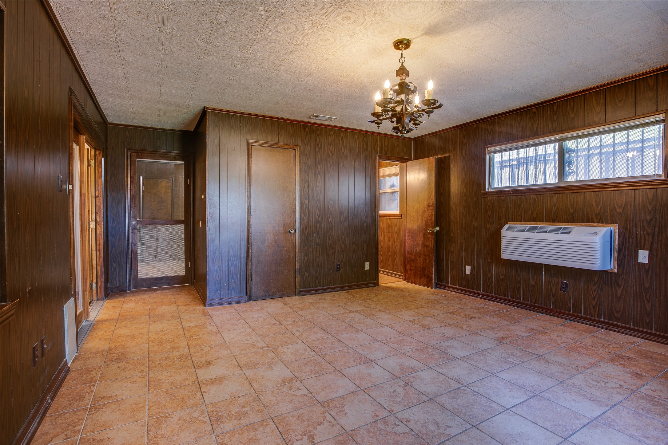 614 Marshalldell Avenue Dallas TX 75211