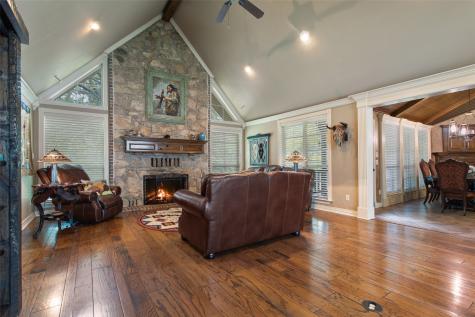 19678 County Road 4125 Lindale TX 75771