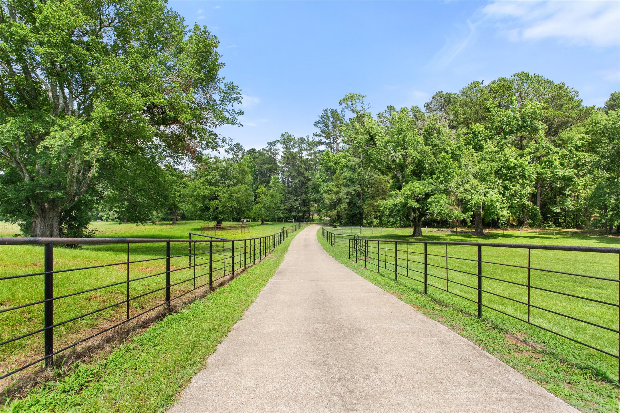 19678 County Road 4125 Lindale TX 75771