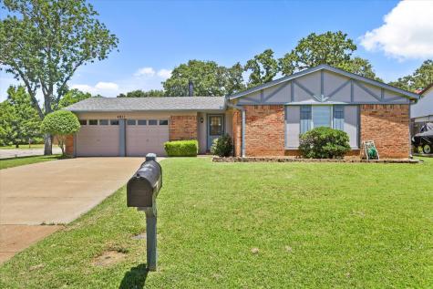 4811 French Wood Drive Arlington TX 76016