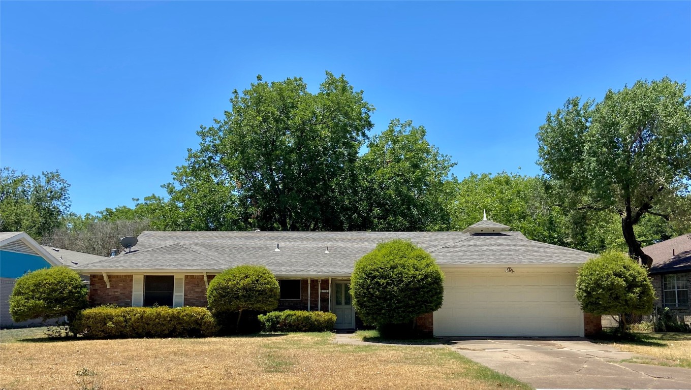 813 Canadian Circle Grand Prairie TX 75050