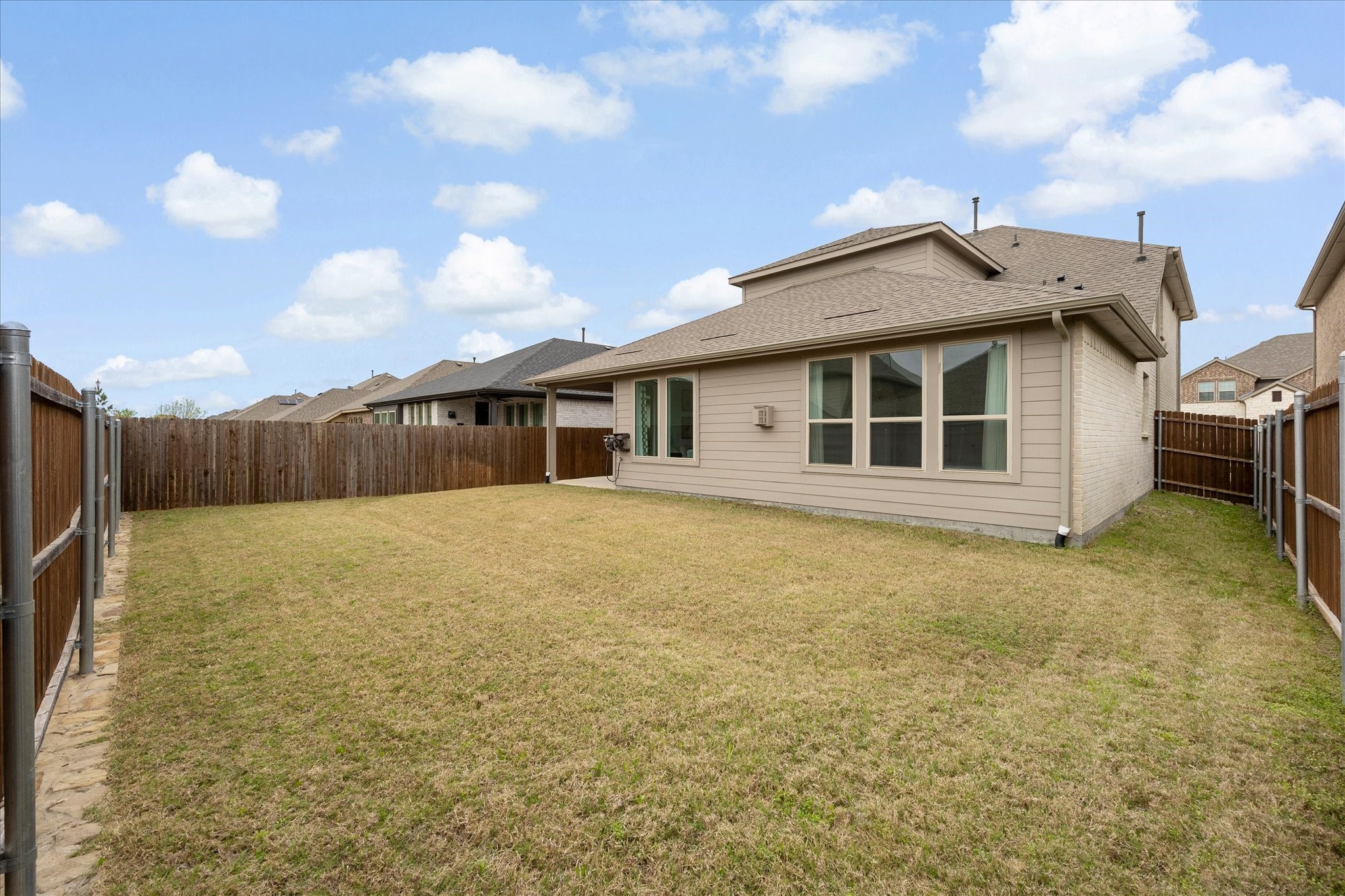 571 Bradley Drive Fate TX 75087