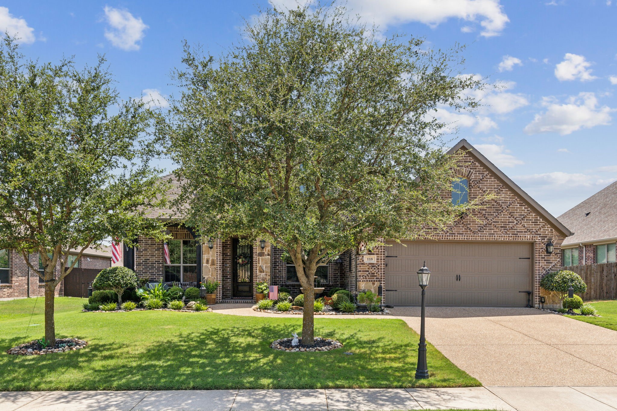 118 Manor Lane Waxahachie TX 75165