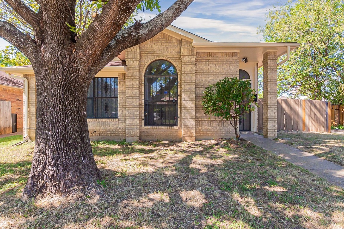 2611 Winter Oak Street Dallas TX 75227