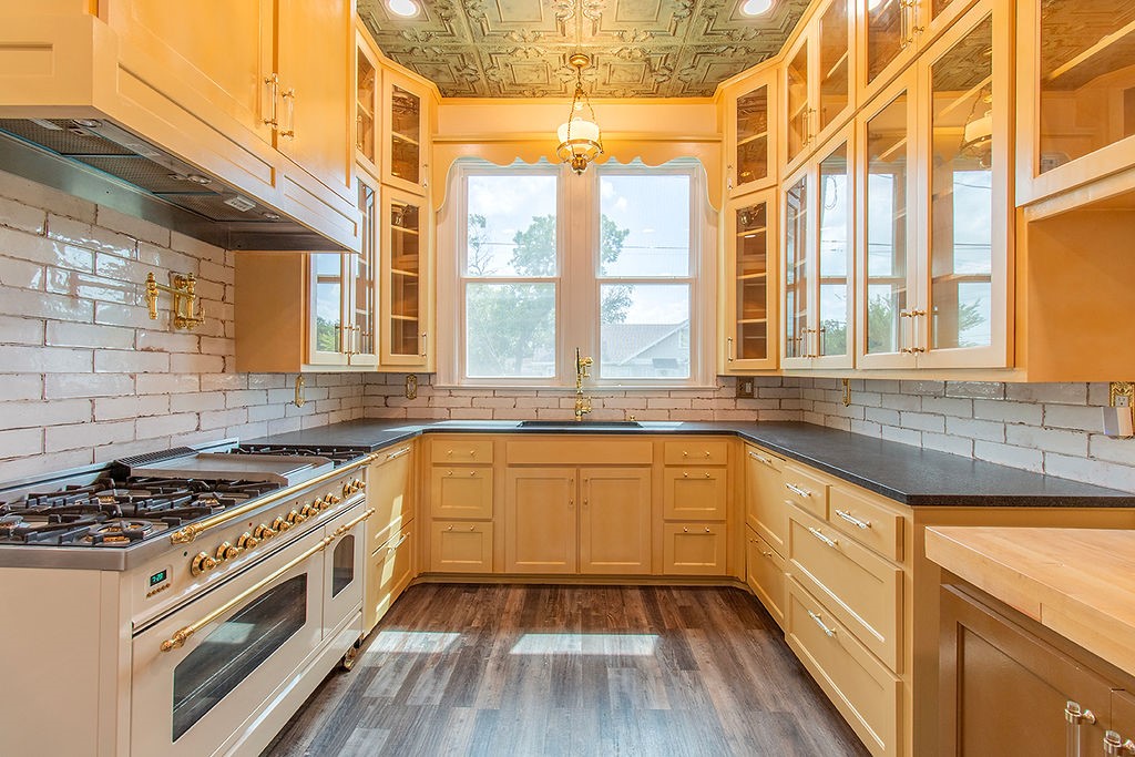 2420 Colcord Avenue Waco TX 76707