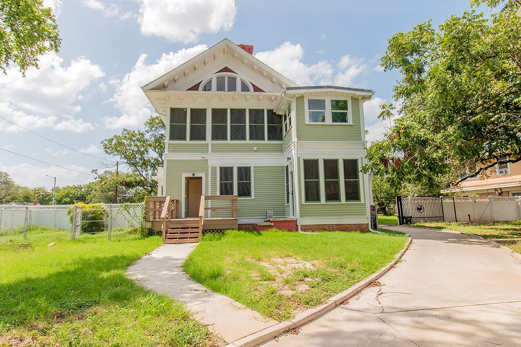 2420 Colcord Avenue Waco TX 76707
