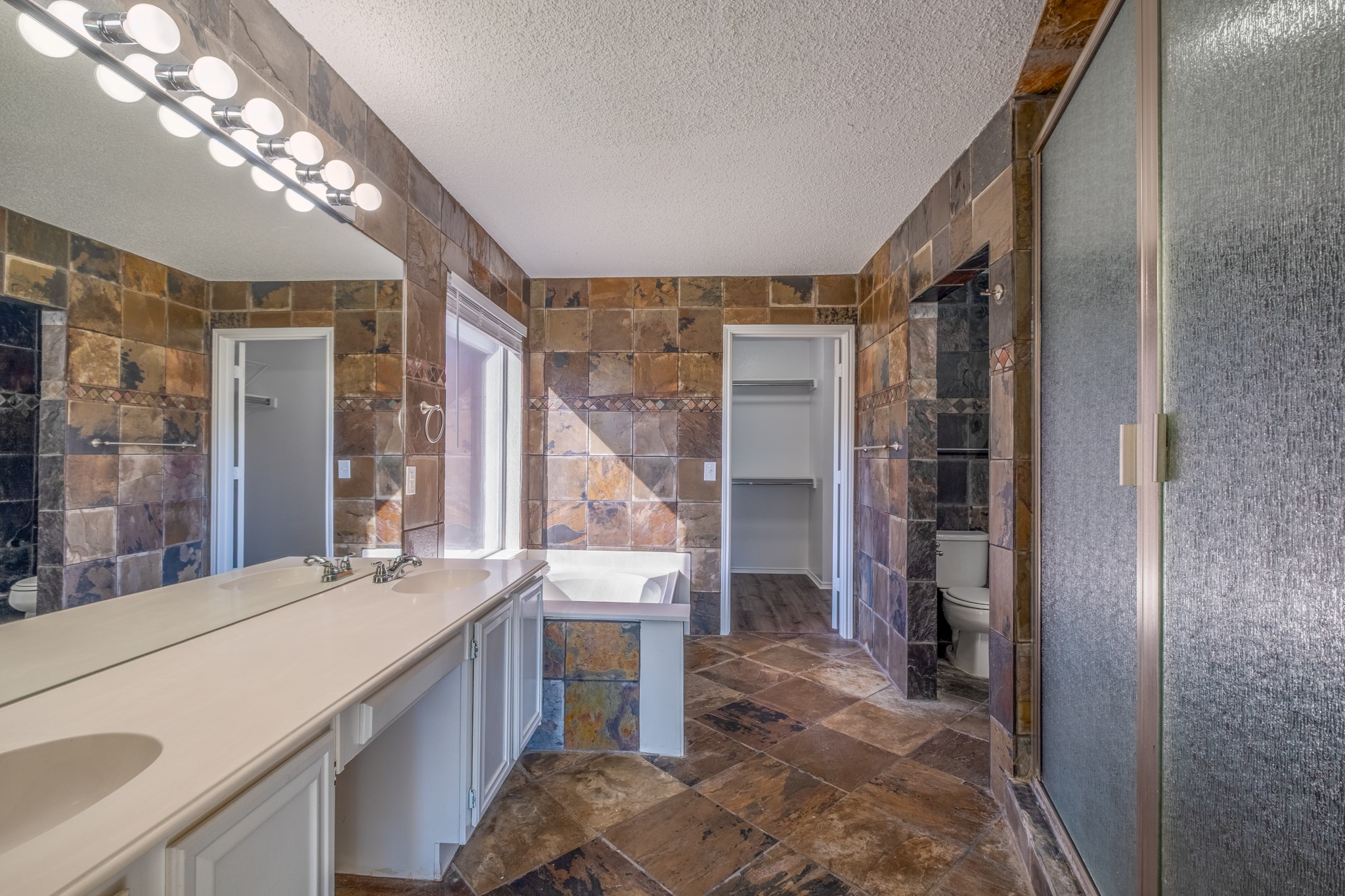 322 Thousand Oaks Drive Lake Dallas TX 75065