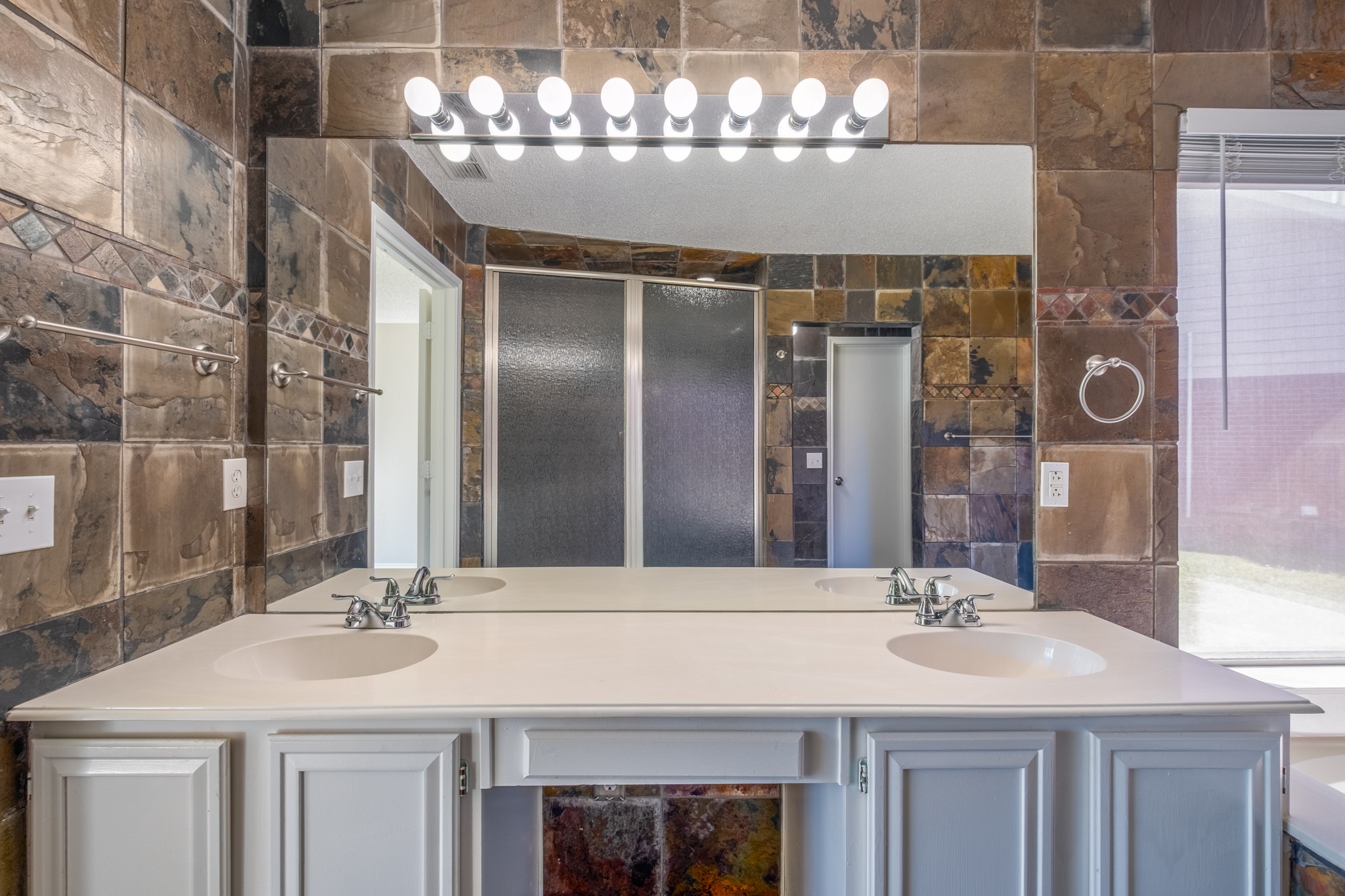 322 Thousand Oaks Drive Lake Dallas TX 75065