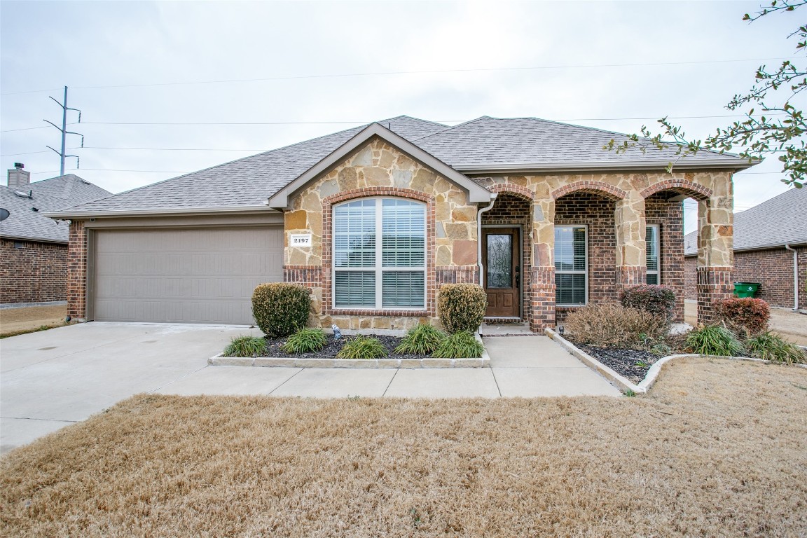 2197 Liriope Lane Waxahachie TX 75165