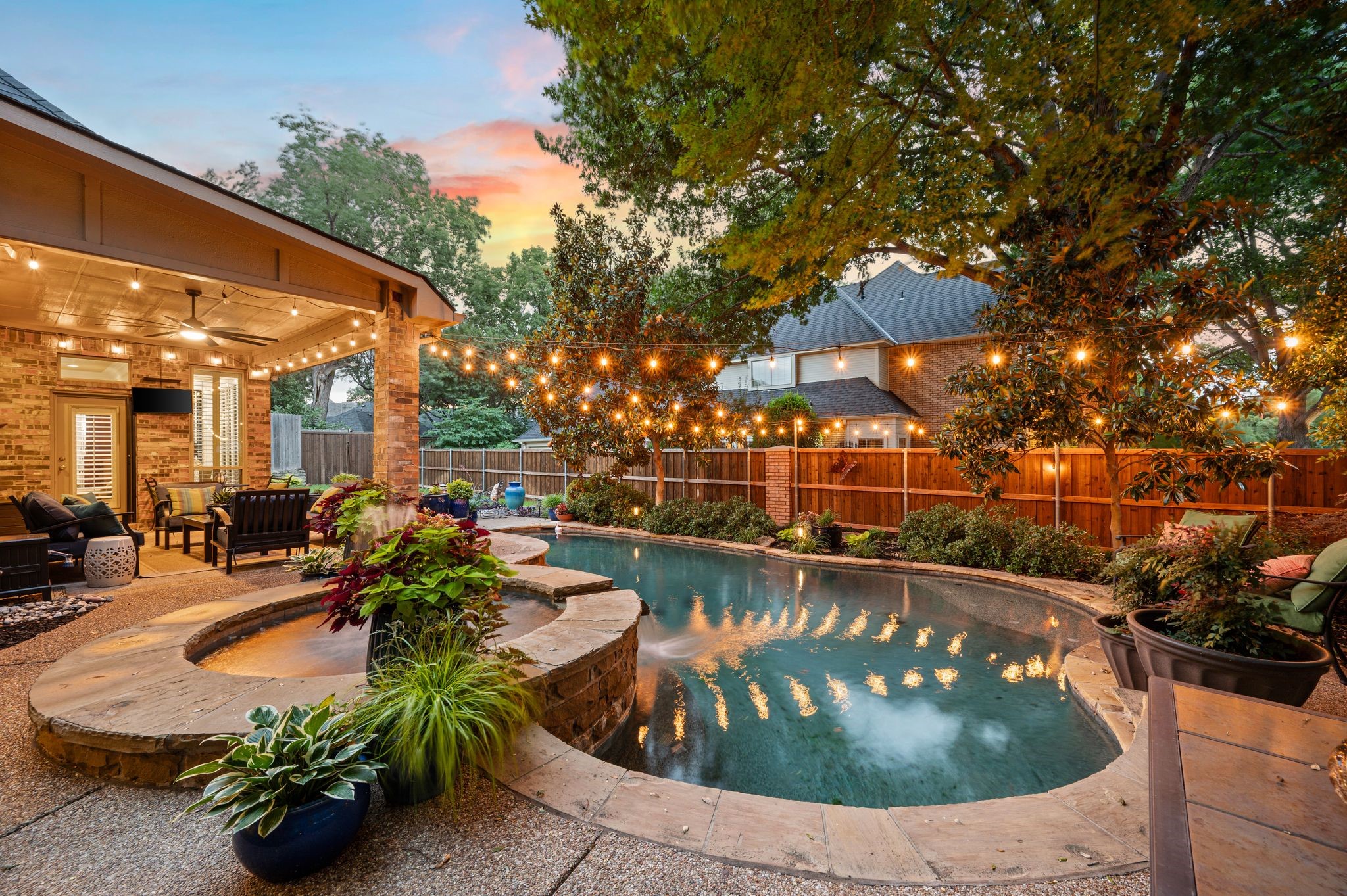 2706 Red Oak Court W Colleyville TX 76034