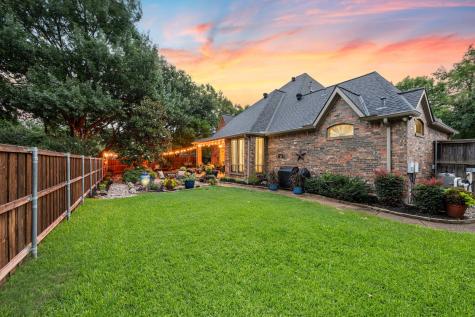 2706 Red Oak Court W Colleyville TX 76034