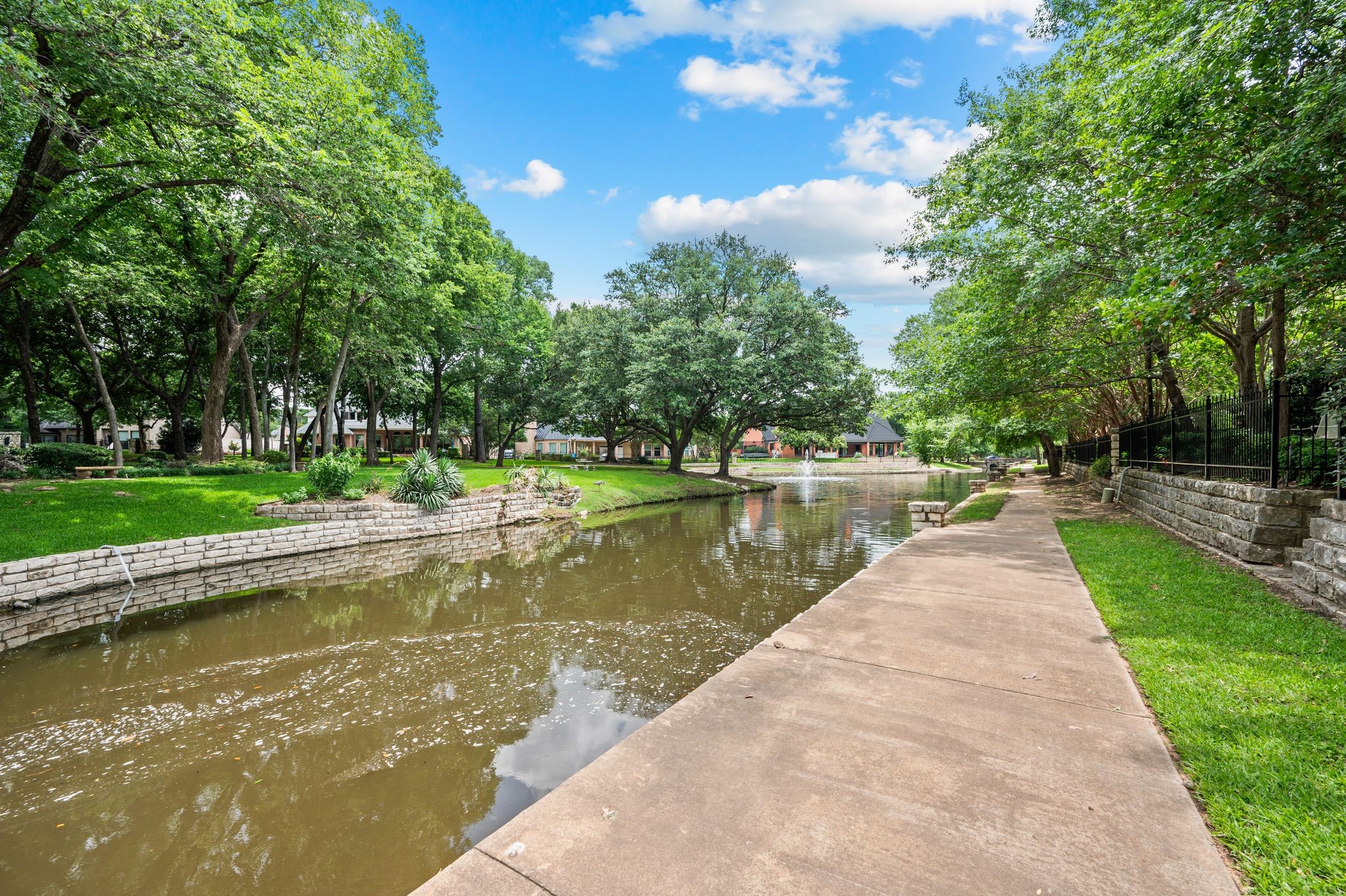 2706 Red Oak Court W Colleyville TX 76034