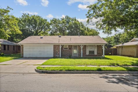 2859 Mims Street Fort Worth TX 76112