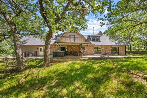 612 Doaks Drive Runaway Bay TX 76426