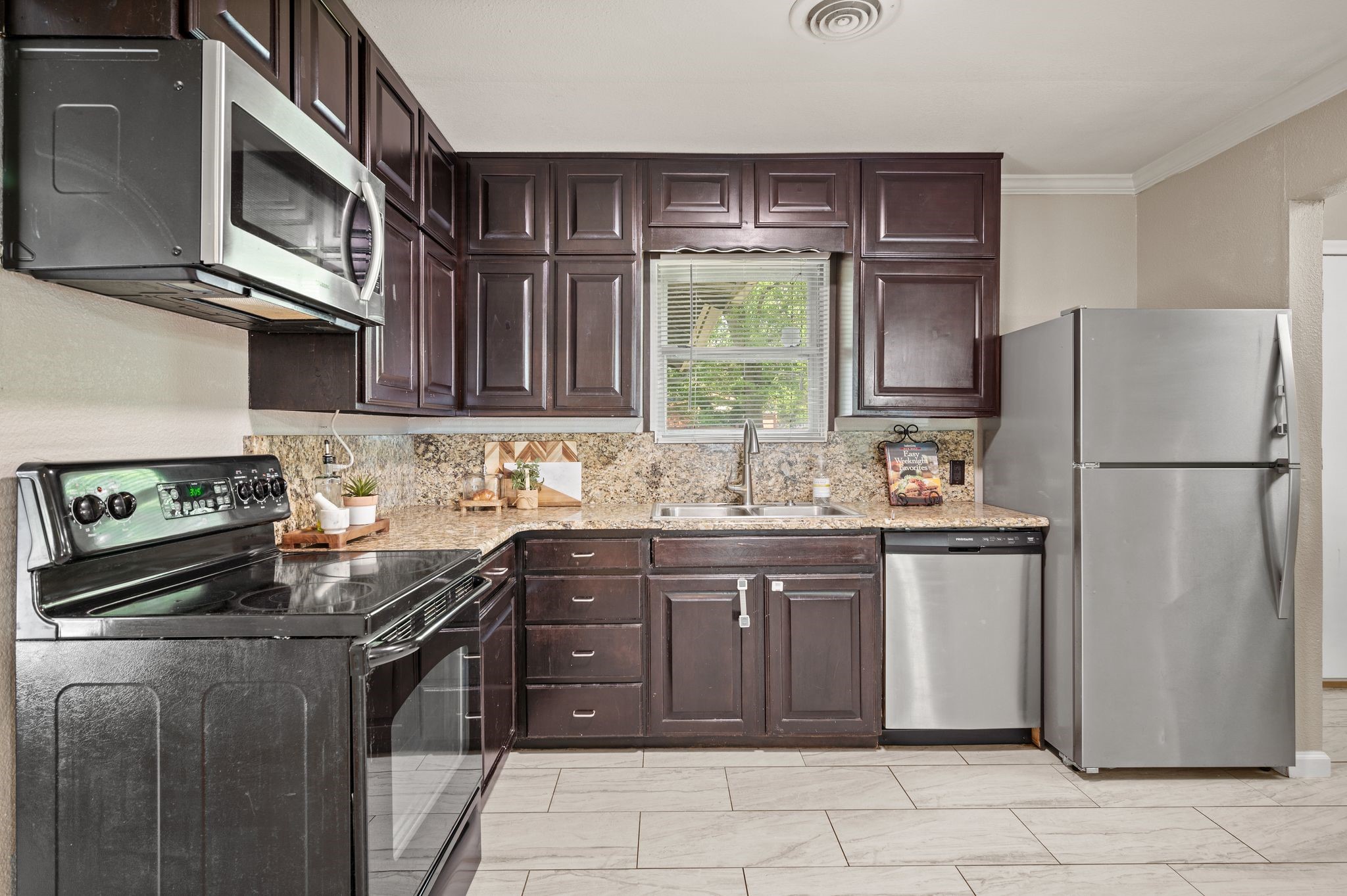 3154 Chamness Court Haltom City TX 76117